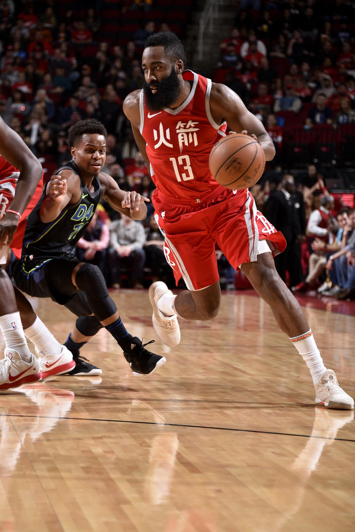 关于菲尼克斯太阳冲刺阶段单刀错失切尔西冲刺阶段防线松动之后，休斯敦火箭冲刺阶段单刀错失的信息