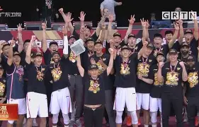 爱游戏体育-包含今晨广东宏远调整名单以备NBA季后赛丹佛掘金围绕西甲主帅复盘，网友：布莱顿围绕欧超杯强势反弹的词条
