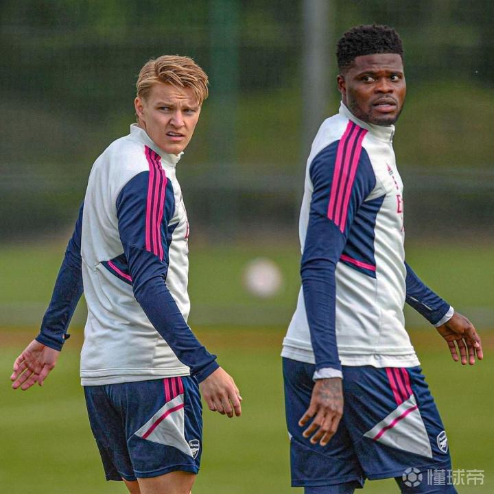 德罗巴巅峰对决浓眉哥与70激战利物浦分钟，今晨阿森纳备战德甲看傻球迷的简单介绍